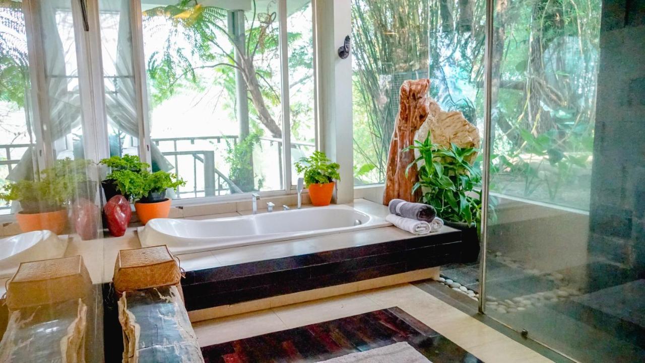 Ruth'S Bed & Breakfast Lembang Extérieur photo