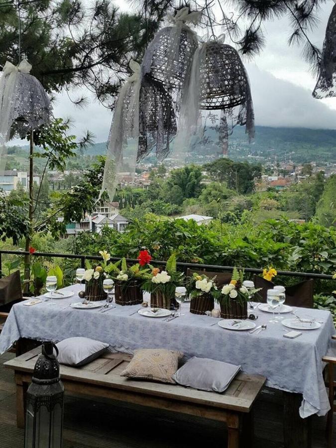 Ruth'S Bed & Breakfast Lembang Extérieur photo